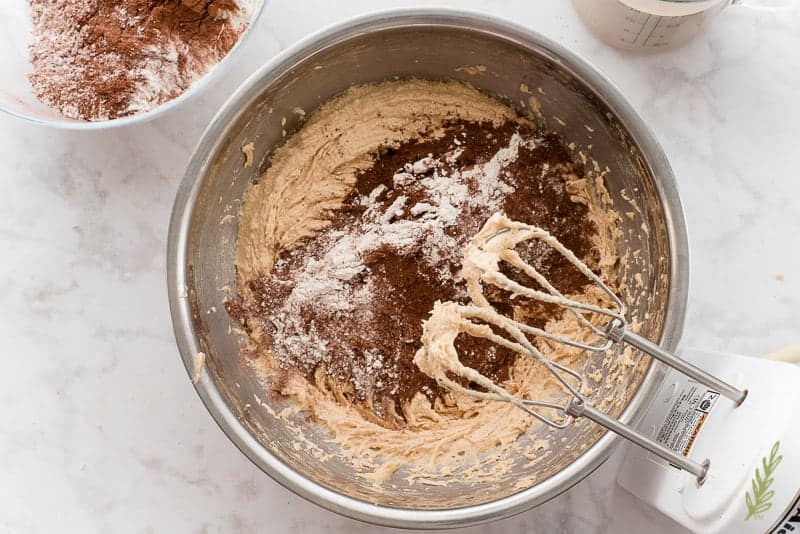 Sense & Edibility's Chocolate Stout-Pretzel Cupcakes with Bailey's Buttercream and Caramel Drizzle