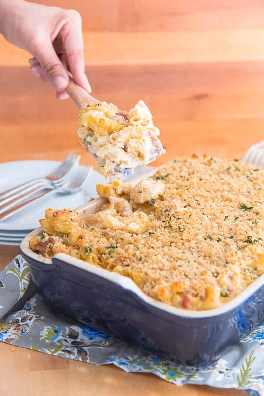 Scooping out a spoonful of ultimate Bacon-jalapeno mac and cheese