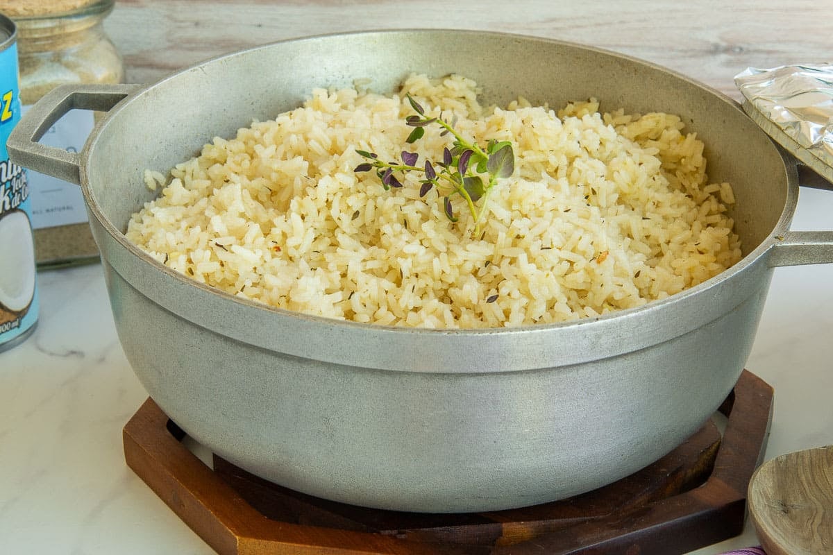 Coconut Rice (Arroz con Coco) - Sense & Edibility